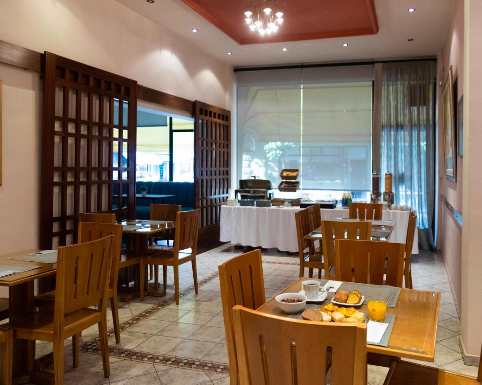 Hotel Avra คาร์ดิทซา ภายนอก รูปภาพ